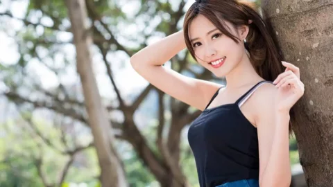 山东野山高崖横跳安全警示